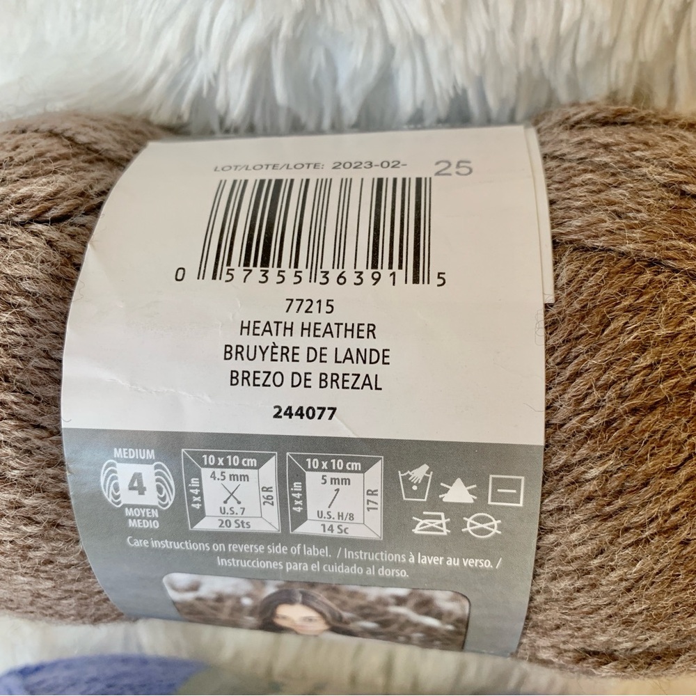 PATONS Classic Worsted Wool Yarn Skeins NEW Lot (3) - Picture 5 of 9
